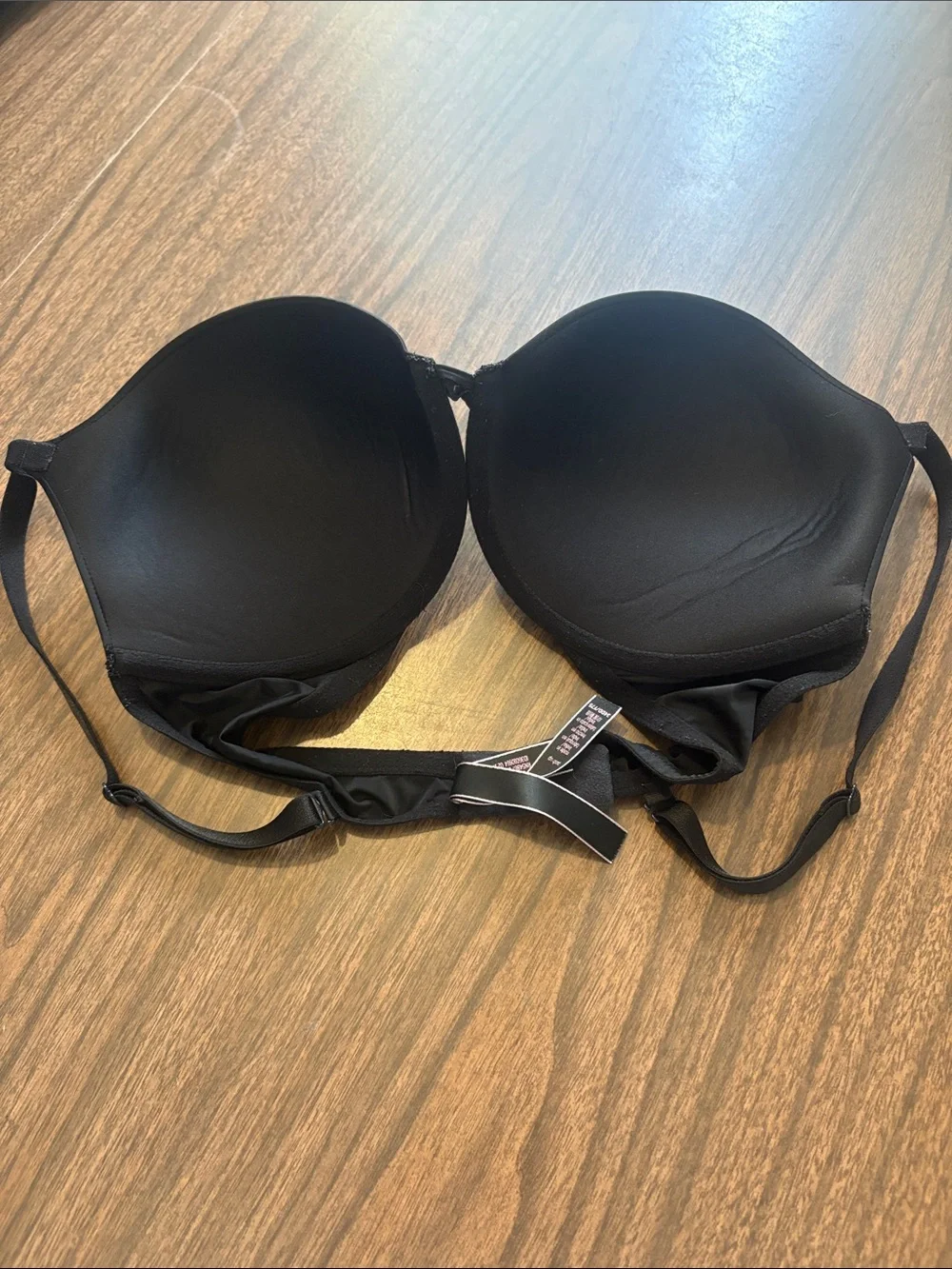 Victoria's Secret 34DD Black Push Up Smooth Molded Bra